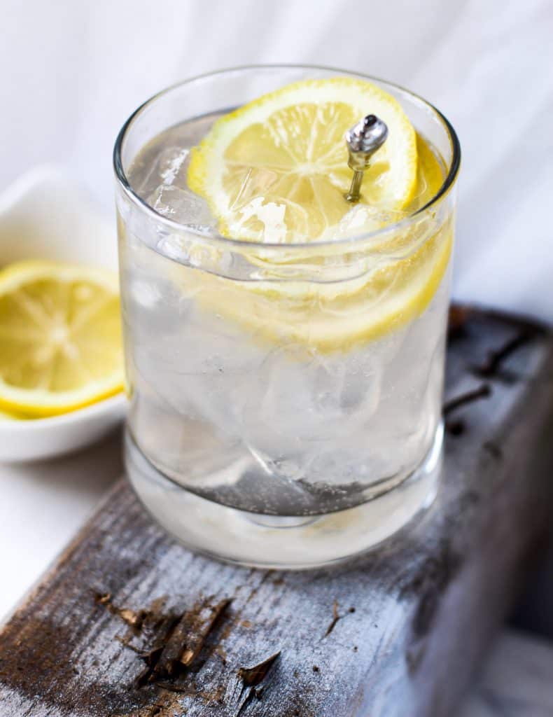 Tequila Lemon Sour Cocktail Recipe! The perfect summer drinks to enjoy. 