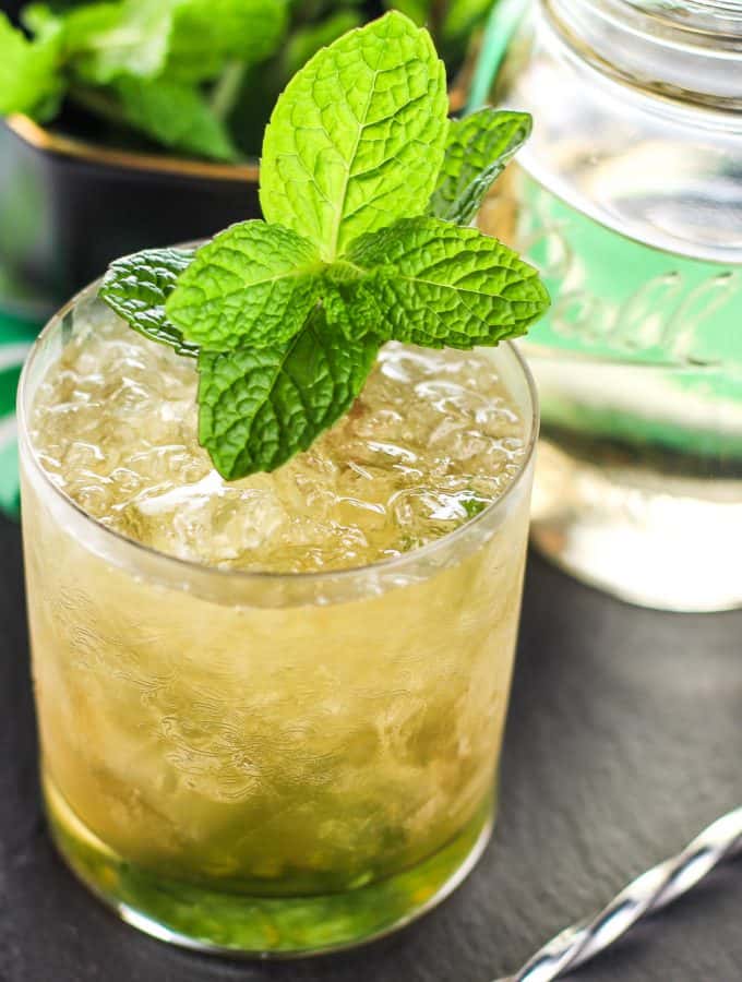 How to make an Best Easy Classic Mint Julep Cocktail Recipe perfect for the Kentucky Derby or any spring/summer day.