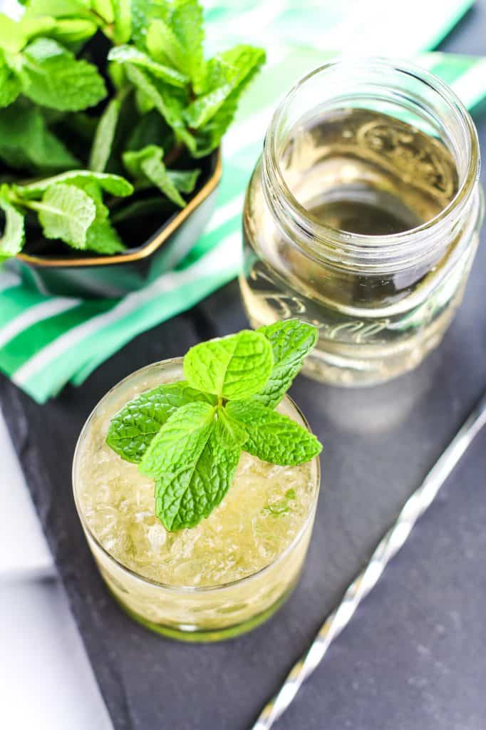 How to make an Best Easy Classic Mint Julep Cocktail Recipe perfect for the Kentucky Derby or any spring/summer day.