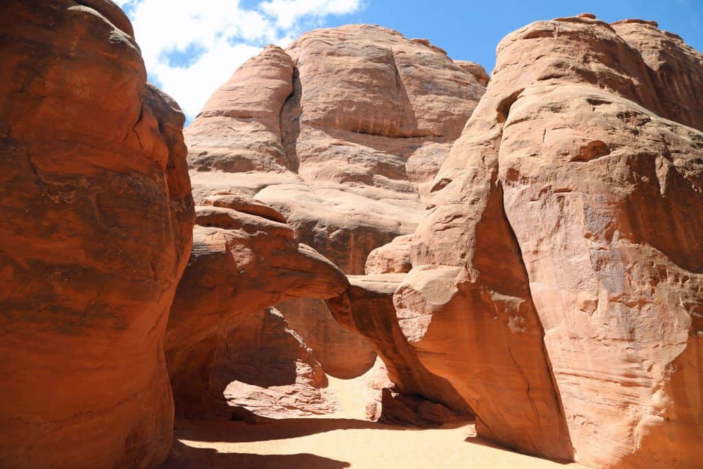 Seven Epic hikes in Arches National Park Utah! Hikes include Delicate Arch, the Devils Garden, the Fiery Furnace, The Windows, Sand Dune Arch, Balanced Rock and Wall Street. 