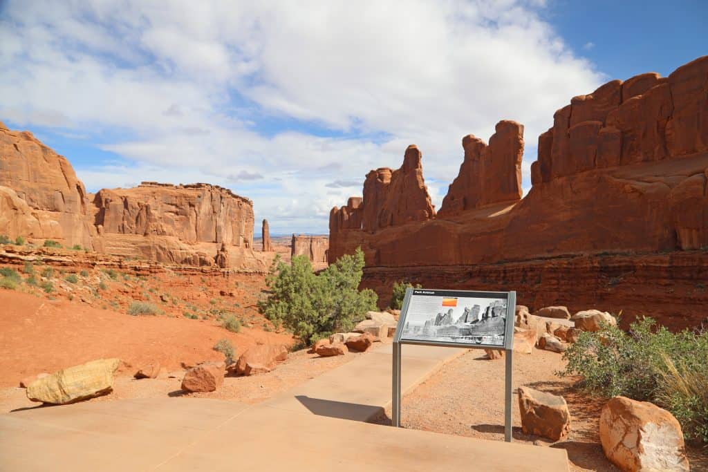 Seven Epic Arches National Park Hikes Utah! Hikes include Delicate Arch, the Devils Garden, the Fiery Furnace, The Windows, Sand Dune Arch, Balanced Rock and Wall Street. 