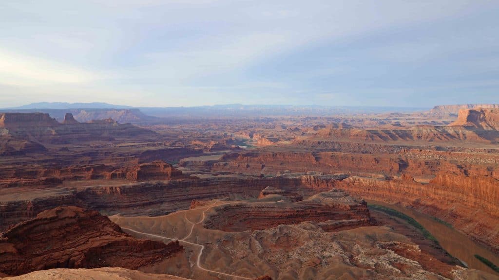 Things to do in Arches National Park Utah including photography, hikes, camping, adventure and 4X4 tours and exploring nearby parks and Moab Utah!