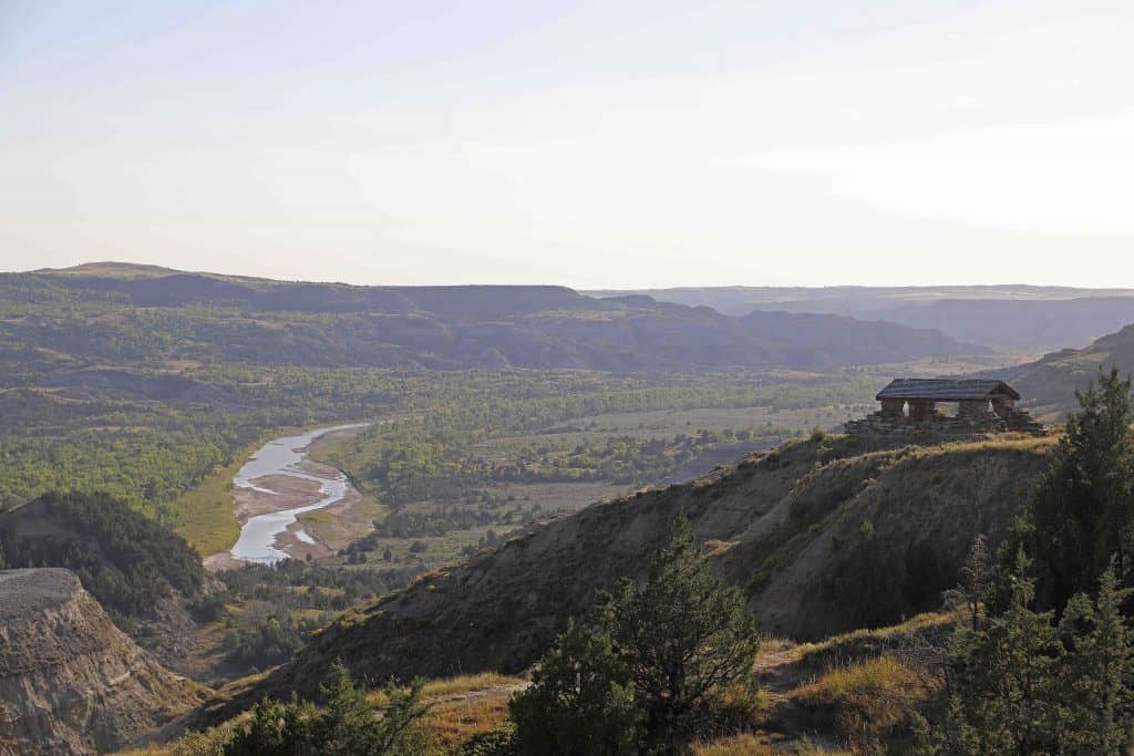Knife River Indian Villages National Historic Site is located in North Dakota. Here you can learn about the Hidatsa people and have an opportunity to explore an earthlodge! #kniferiverindianvillages #kniferiver #northdakota #nationalpark