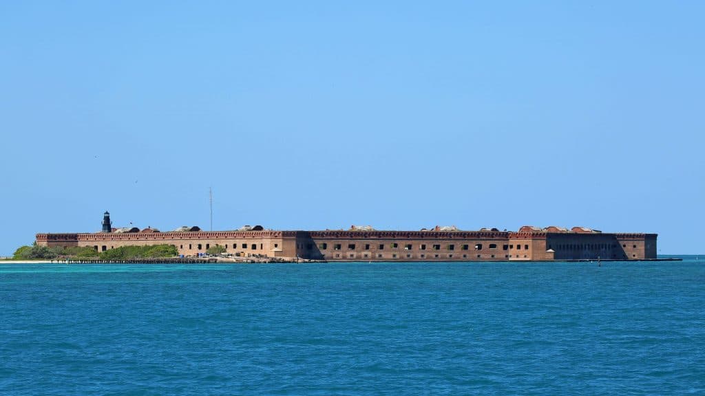 Plan the ultimate Dry Tortugas Camping trip! Dry Tortugas National Park Camping allows you to explore forts, go snorkeling, see the night sky plus much more #drytortugas #nationalpark #camping @thefloridakeys