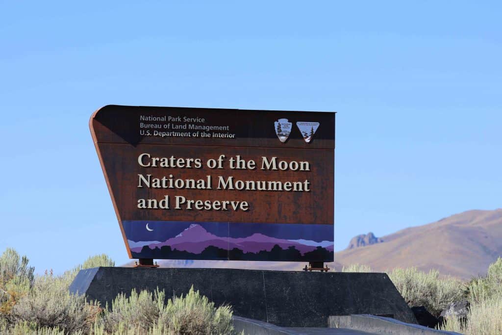 Check out things to do at Craters of the moon like camping, hiking and seeing fascinating geology from lava, spatter cones and the Great Rift #CratersoftheMoon #Idaho #nationalpark #lava #preserves