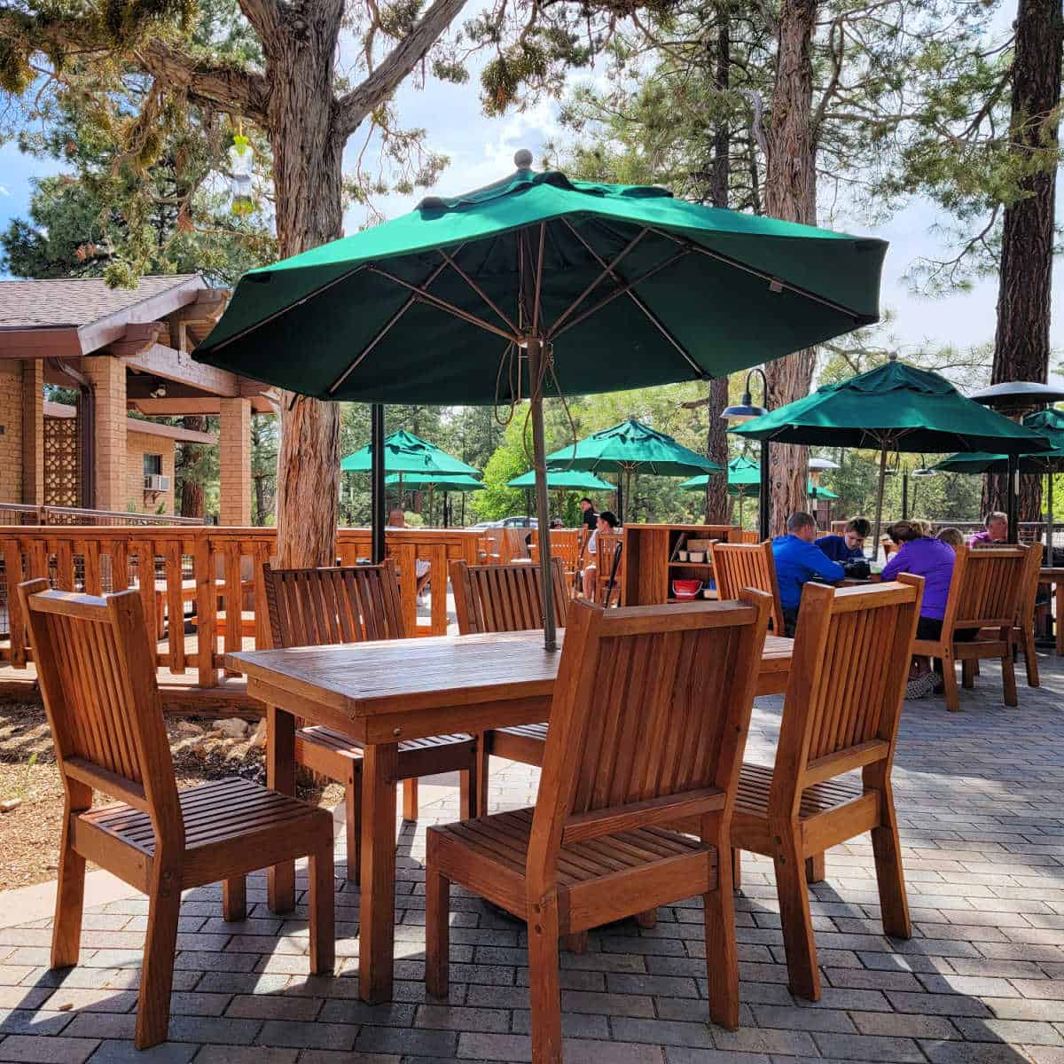 Outdoor seating at Yavapai Tavern at Grand Canyon NP