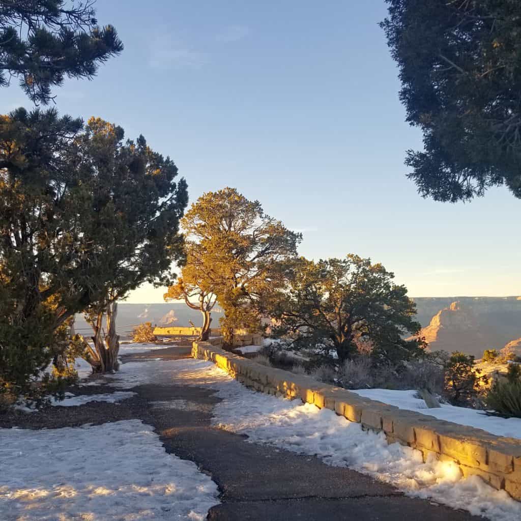 trail to viewpoint at Grand Canyon NP