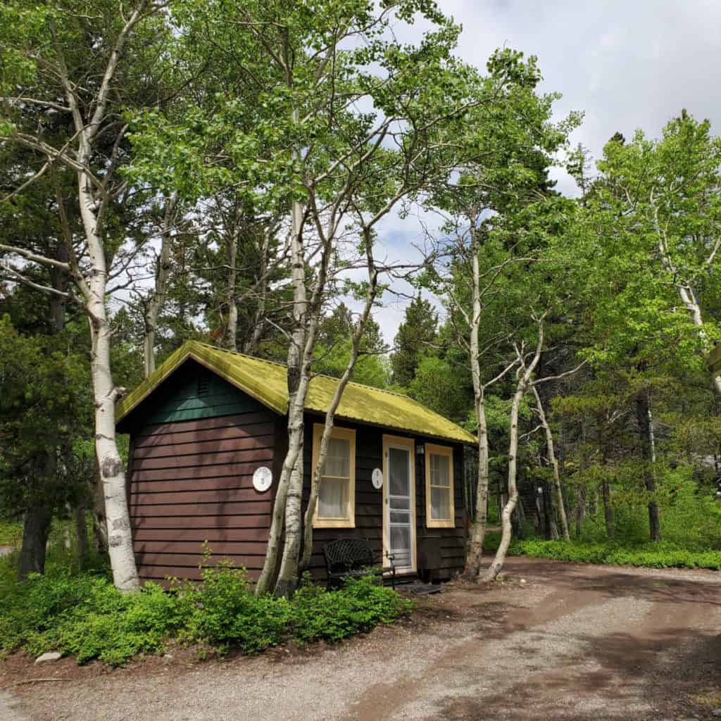 Cabin D9 Swiftcurrent Motor Inn Glacier National Park