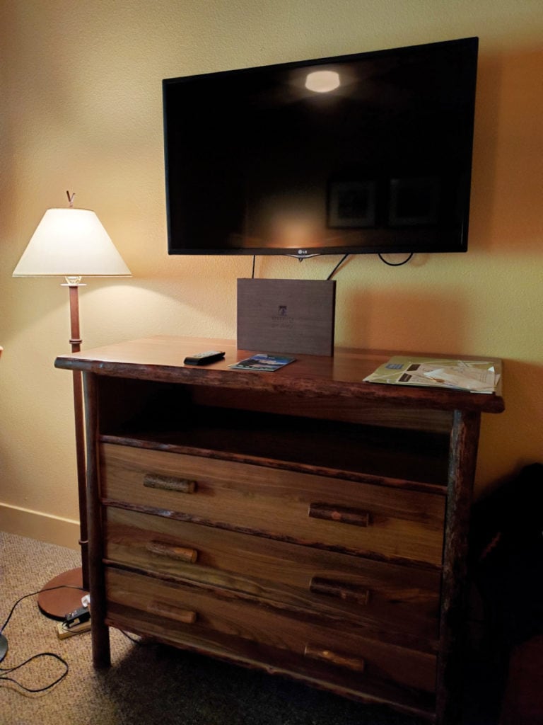 TV and dresser in Yosemite Valley Lodge