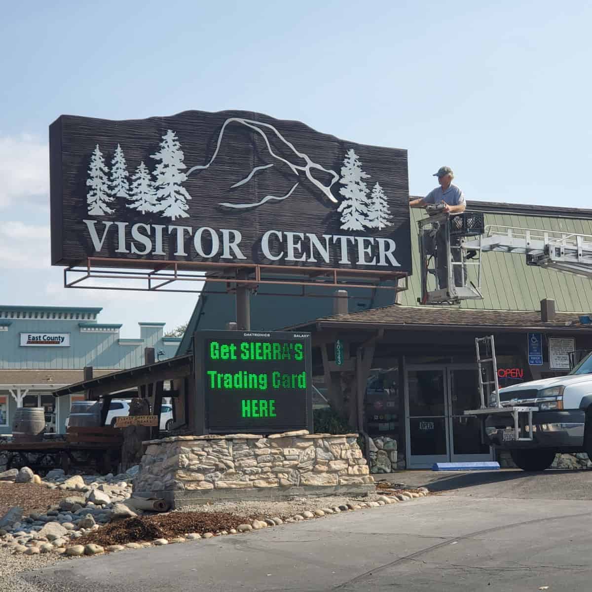 Oakhurst Visitor Center Sign