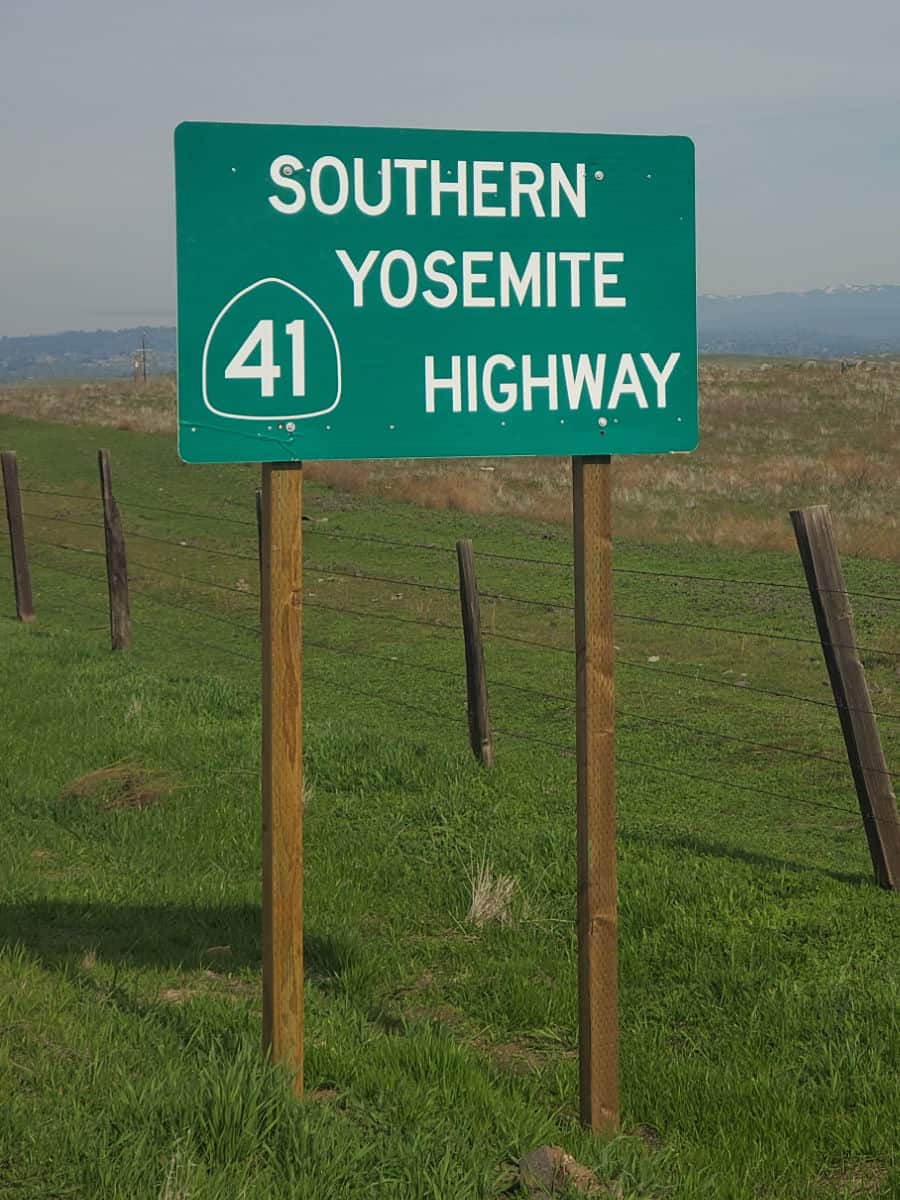 Southern Yosemite Highway sign