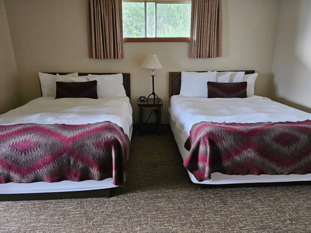 2 queen beds in lakefront room at Signal Mountain Lodge