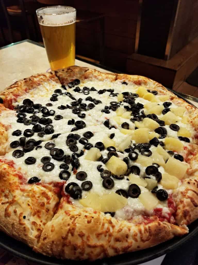 Dinner at Maswik Pizza Pub Grand Canyon National Park