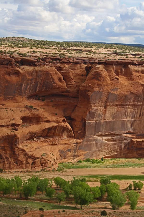 Cliff Dwellings in Canyon de Chelly NM cliff walls