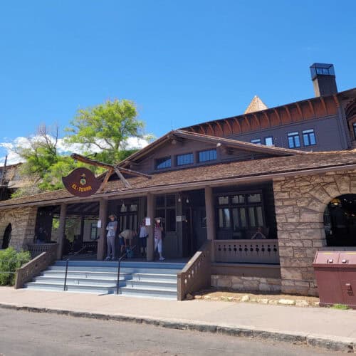 El Tovar Hotel Entrance