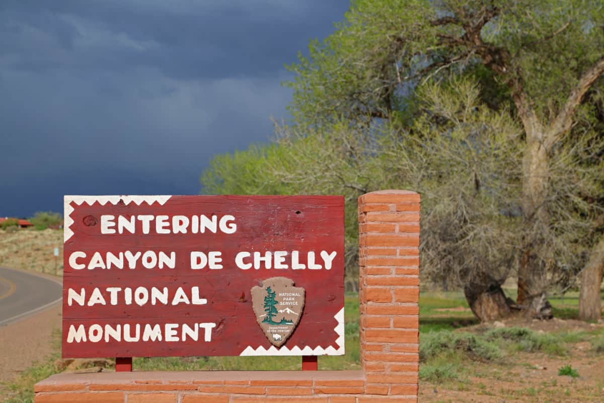 Canyon de Chelly National Monument entrance sign