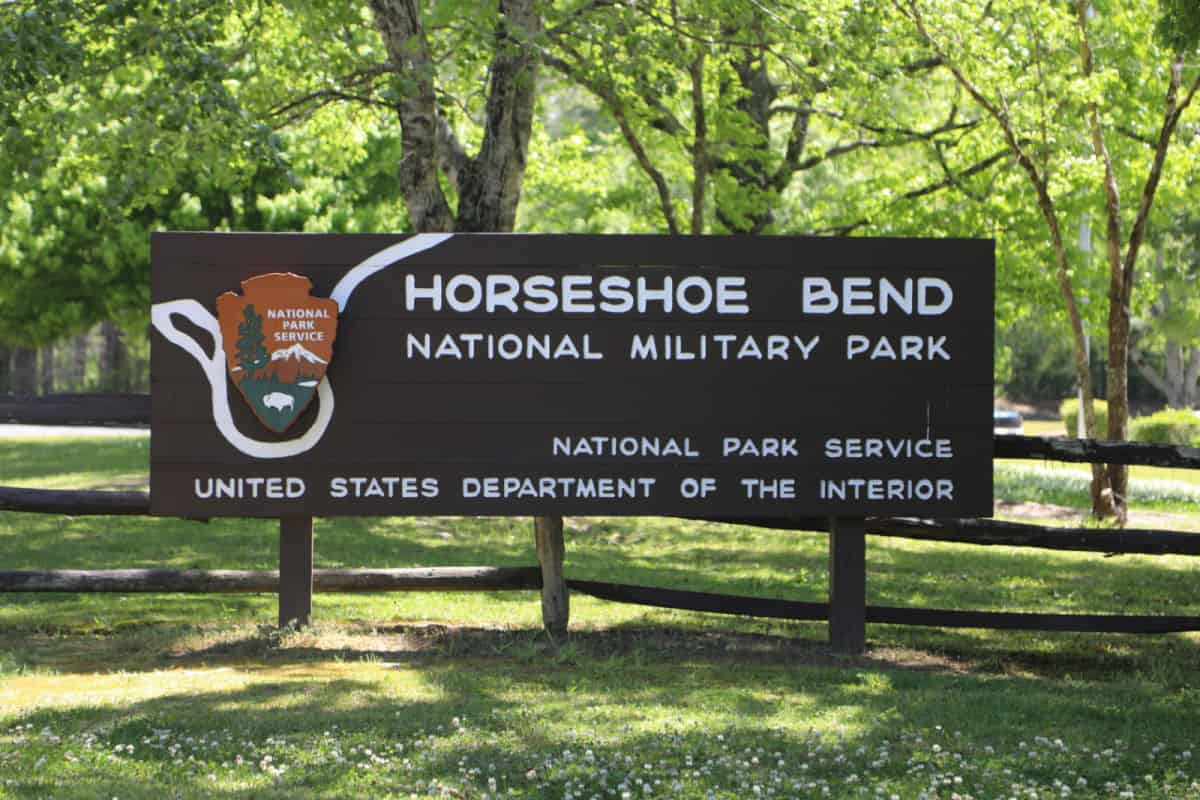 Horseshoe Bend National Military Park entrance sign with National Park Service Emblem