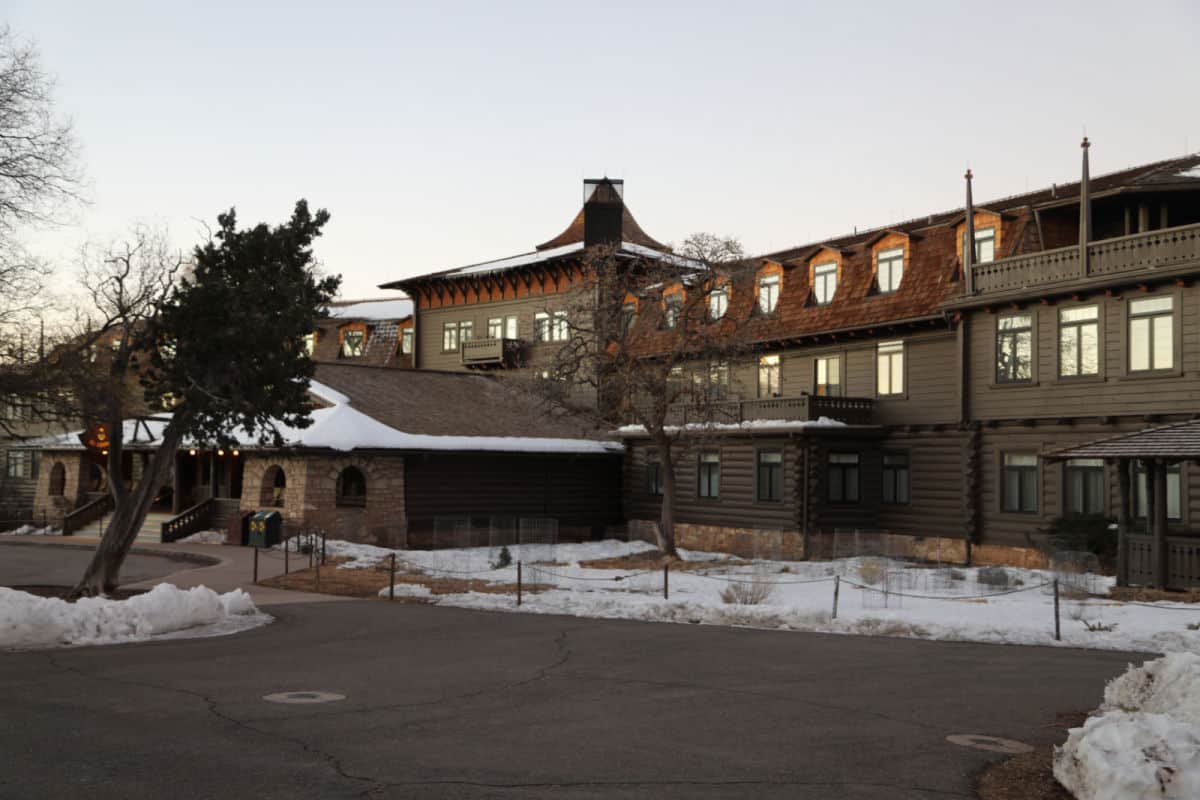 Exterior of the El Tovar Hotel with snow on the ground