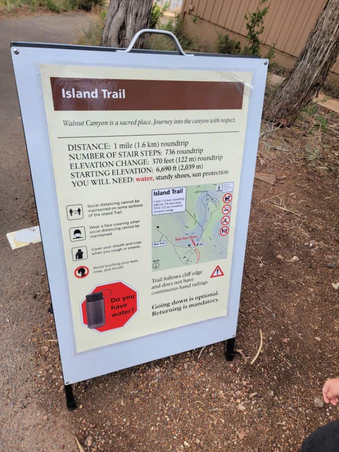 Island Trail Guide in Walnut Canyon NM