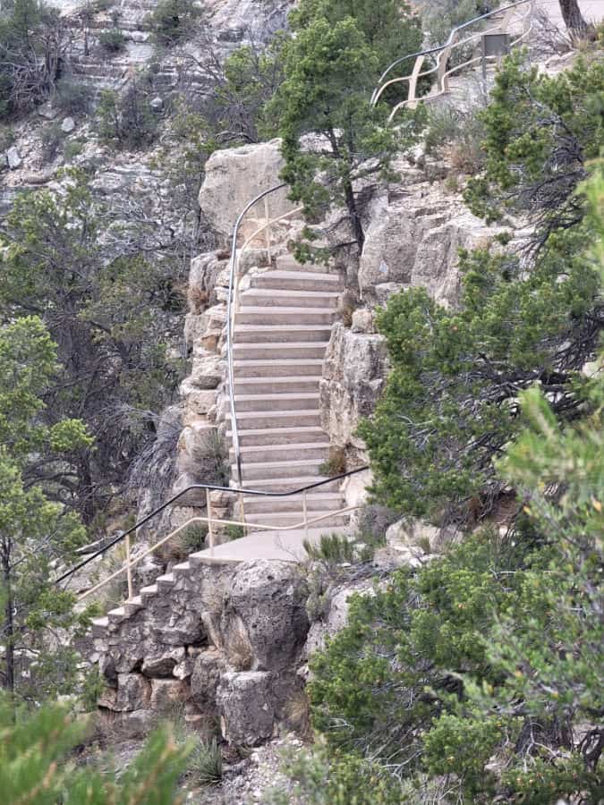 Stairs leading down the Island Trail to Walnut Canyon