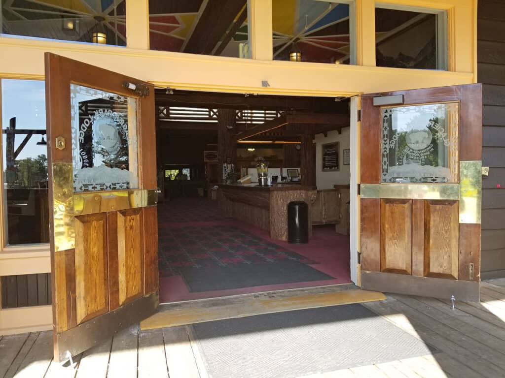 Glacier Park Lodge Entrance