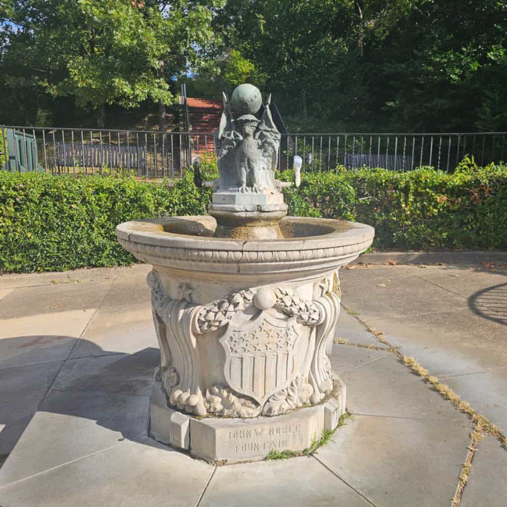 Fountain at Hoot Springs National Park