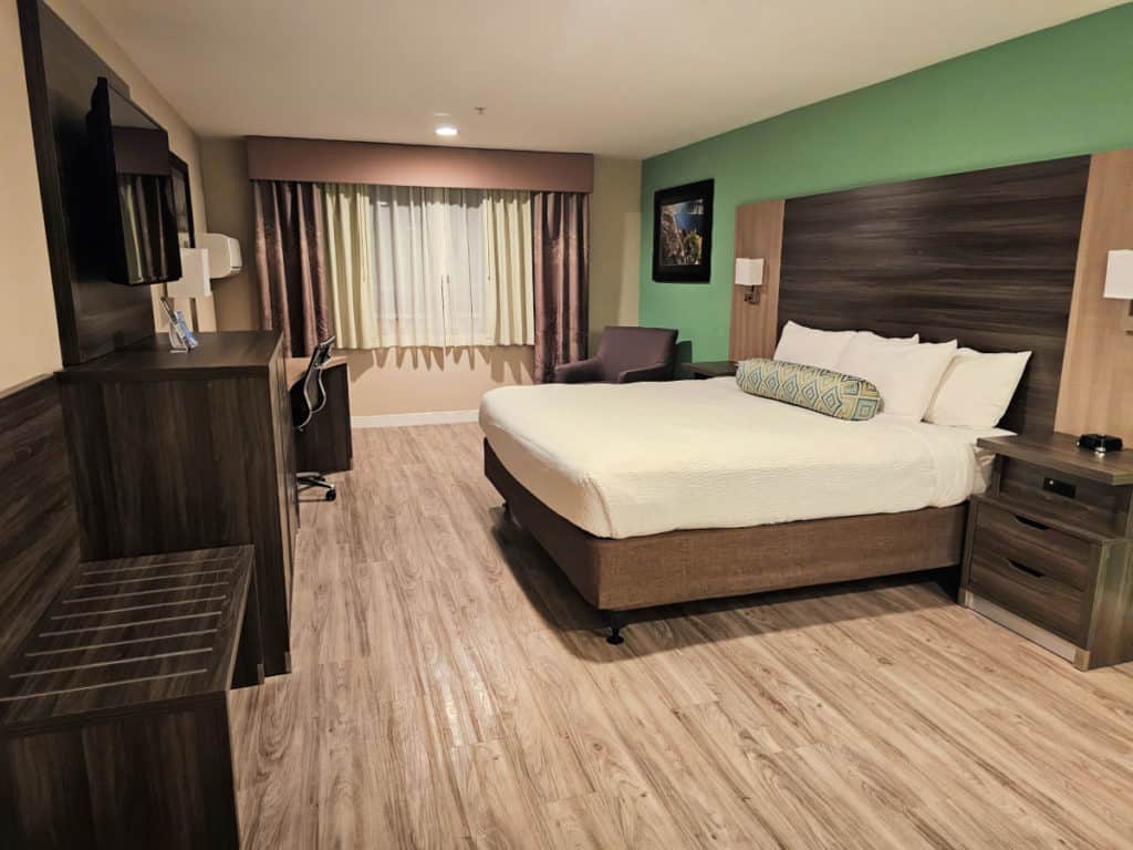 Room at Yosemite Southgate Hotel