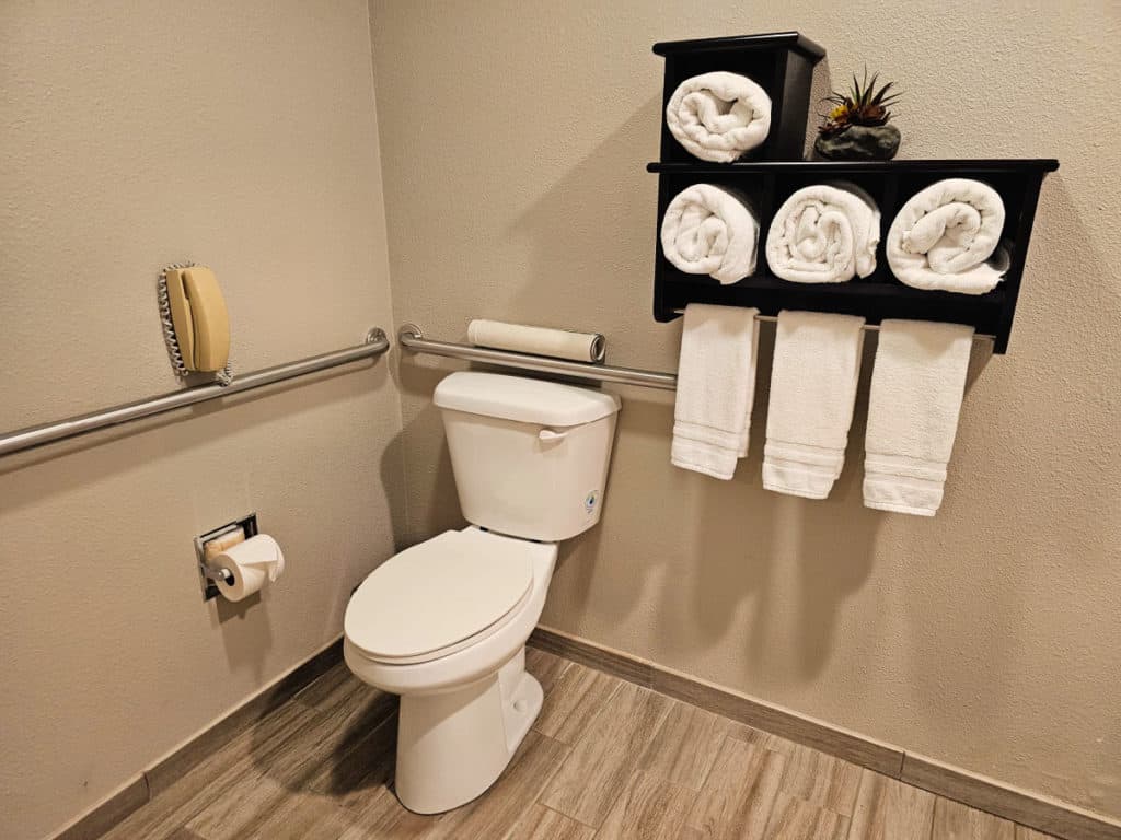 Bathroom at Yosemite Southgate Hotel & Suites