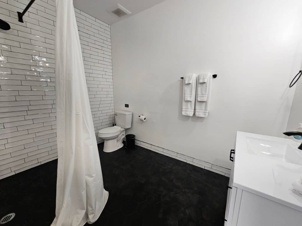 Bathroom in the Four Daughters Inn