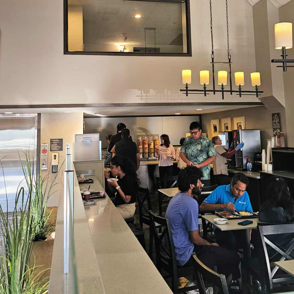 Breakfast at Yosemite Southgate Hotel & Suites