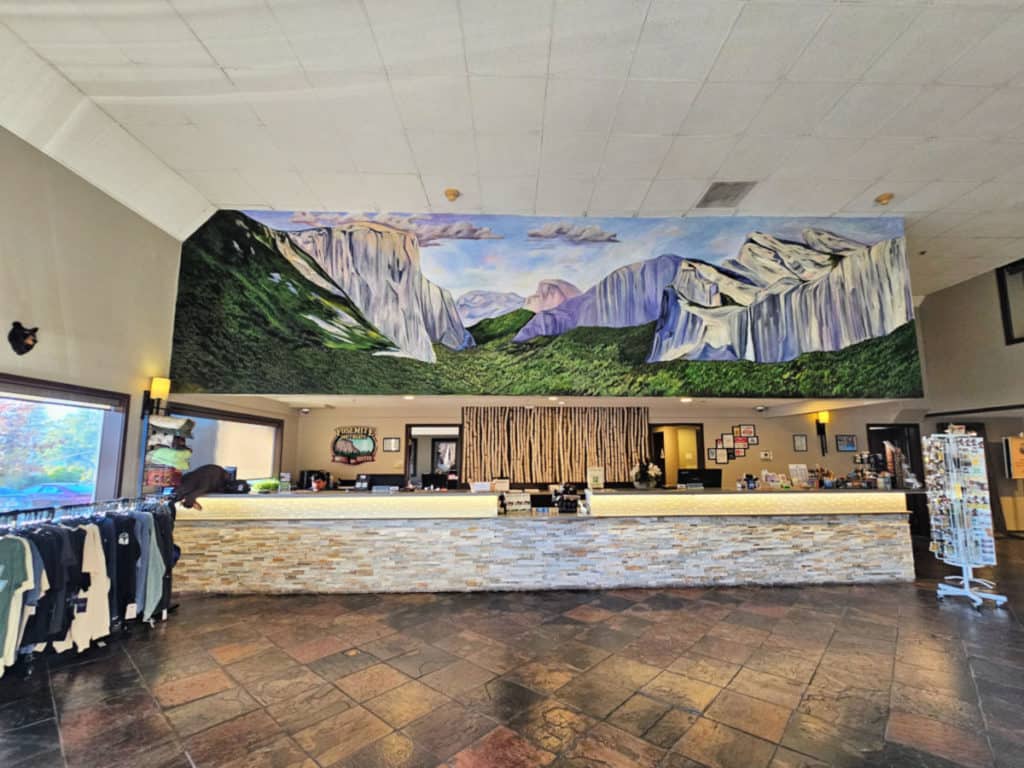 Check in area at Yosemite Southgate Hotel & Suites