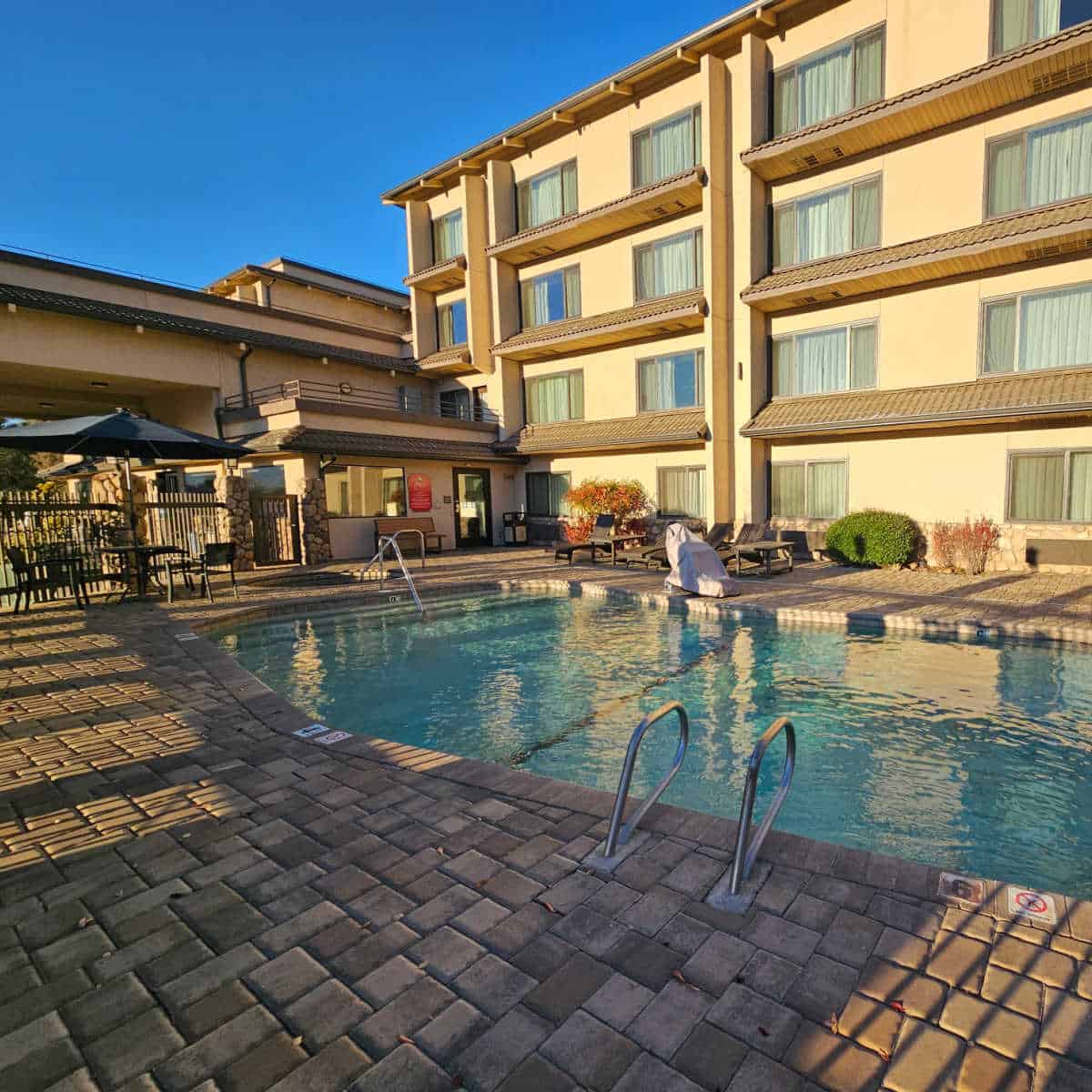 Outdoor Pool at Yosemite Southgate Hotel & Suites