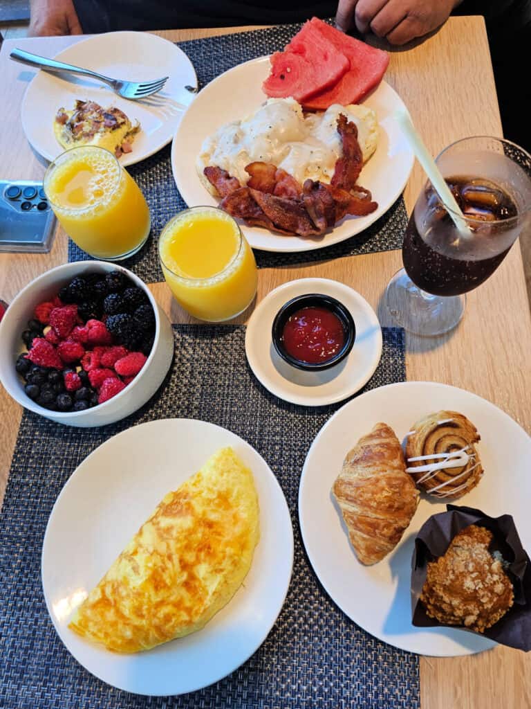Buffet Breeakfast at Foodcraft