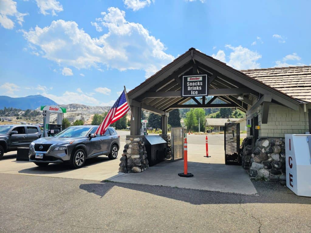 Mammoth Hot Springs Sinclair Gas Station