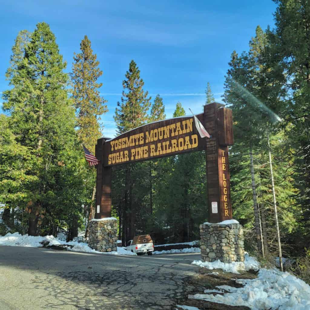 Yosemite Mountain Sugar Pine Railroad entrance